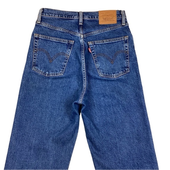 Levi's Premium Ribcage Straight Capital Jeans - Picture 9 of 10